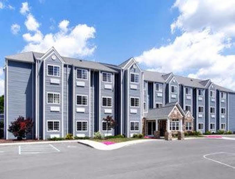 Microtel Inn & Suites By Wyndham Hazelton/Bruceton Mills Экстерьер фото