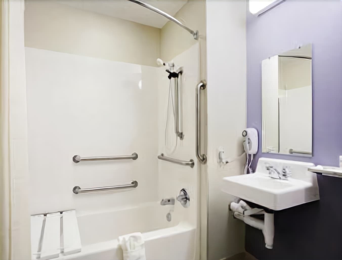 Microtel Inn & Suites By Wyndham Hazelton/Bruceton Mills Номер фото