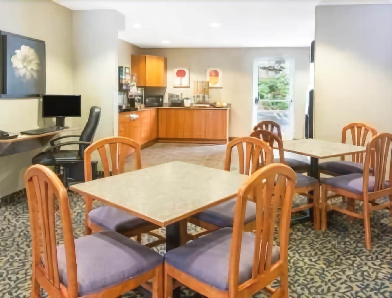Microtel Inn & Suites By Wyndham Hazelton/Bruceton Mills Экстерьер фото