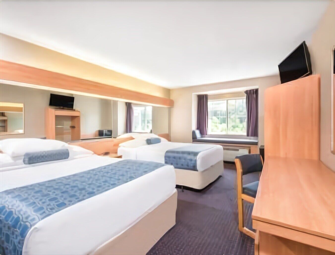 Microtel Inn & Suites By Wyndham Hazelton/Bruceton Mills Экстерьер фото